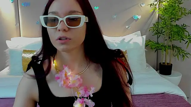 NoraHaynes online show from February 13, 2026, 3:13 am