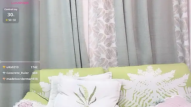 Aiyi909- online show from April 16, 2026, 9:39 pm