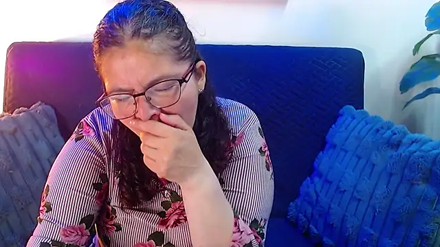 Snapshot of Linda_banks_ chatting on June 20, 2026, 1:41 am Linda banks online show from June 20, 2026, 1:41 am