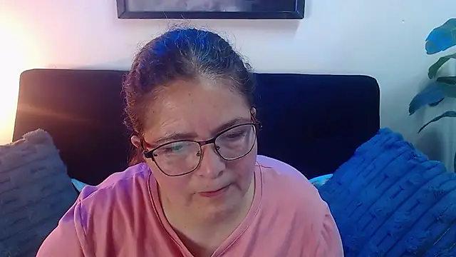 Snapshot of Linda_banks_ chatting on June 25, 2026, 2:11 am Linda banks online show from June 25, 2026, 2:11 am