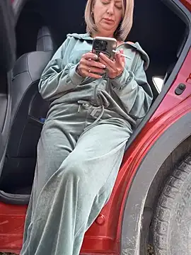 Milena-MilfaXXX online show from November 23, 2025, 6:13 am