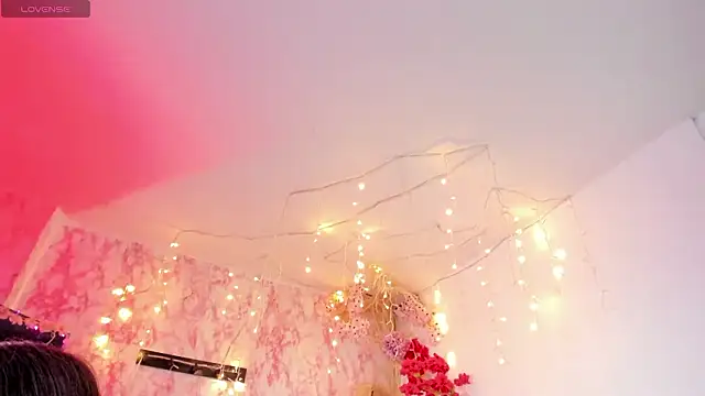 Snapshot of Scarlett21__ chatting on March 21, 2026, 12:43 pm Scarlett21 online show from March 21, 2026, 12:43 pm