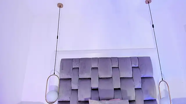 Snapshot of OnlyGia chatting on February 5, 2026, 3:33 am OnlyGia online show from February 5, 2026, 3:33 am