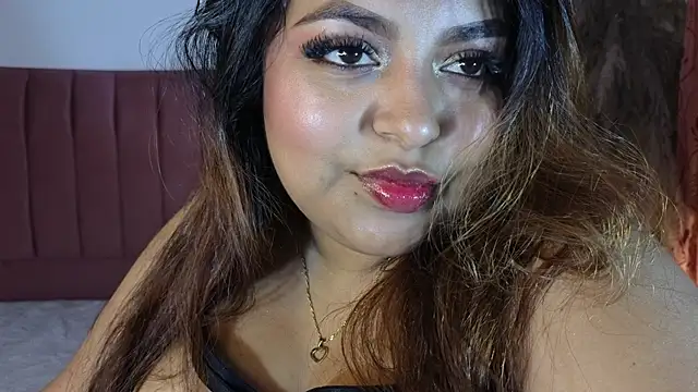 Hela Collins online show from October 17, 2025, 4:48 am