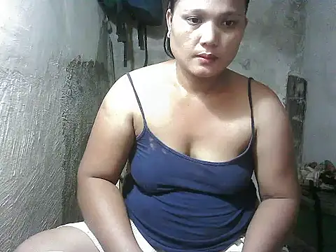 Snapshot of lady_helen00 chatting on May 6, 2026, 11:48 am lady helen00 online show from May 6, 2026, 11:48 am