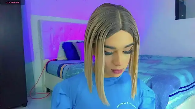 Snapshot of HANNAH_BACKERS chatting on October 6, 2025, 9:23 pm HANNAH BACKERS online show from October 6, 2025, 9:23 pm