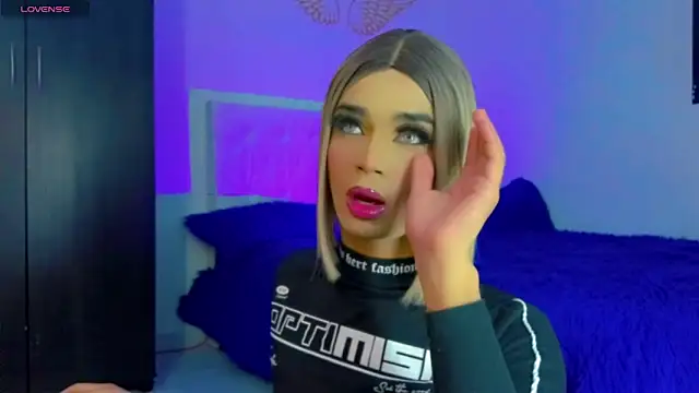 Snapshot of HANNAH_BACKERS chatting on October 8, 2025, 11:46 pm HANNAH BACKERS online show from October 8, 2025, 11:46 pm