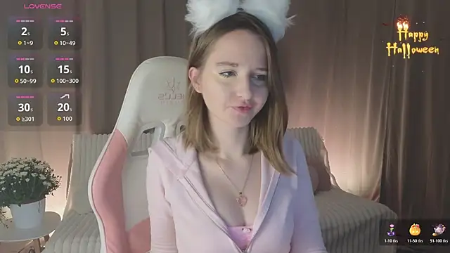 Snapshot of AlexsisFaee chatting on October 27, 2025, 9:08 pm AlexsisFaee online show from October 27, 2025, 9:08 pm