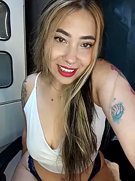 Snapshot of _ManuVeelez chatting on February 6, 2026, 6:18 am ManuVeelez online show from February 6, 2026, 6:18 am