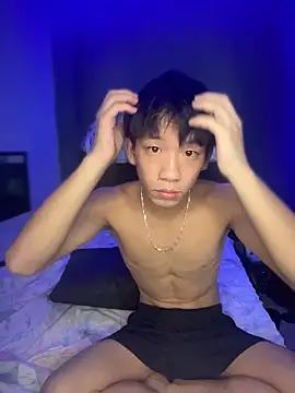 Kailertwink online show from February 25, 2026, 3:21 pm