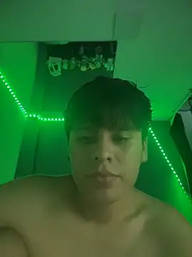 Snapshot of Kailertwink chatting on April 21, 2026, 3:13 am Kailertwink online show from April 21, 2026, 3:13 am