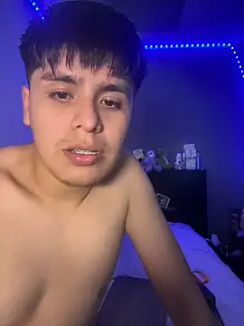 Snapshot of Kailertwink chatting on April 30, 2026, 3:35 am Kailertwink online show from April 30, 2026, 3:35 am