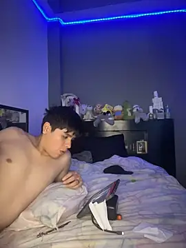 Snapshot of Kailertwink chatting on June 2, 2026, 1:40 am Kailertwink online show from June 2, 2026, 1:40 am