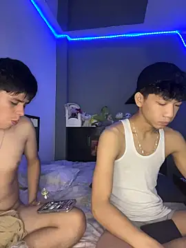 Snapshot of Kailertwink chatting on June 29, 2026, 6:41 pm Kailertwink online show from June 29, 2026, 6:41 pm
