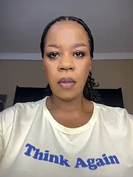 THICKBUNNYCHICKxxx online show from February 17, 2026, 8:15 pm