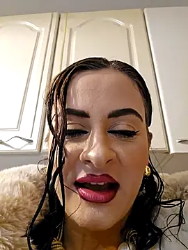 Snapshot of ShineBright88 chatting on November 28, 2025, 8:44 pm ShineBright88 online show from November 28, 2025, 8:44 pm