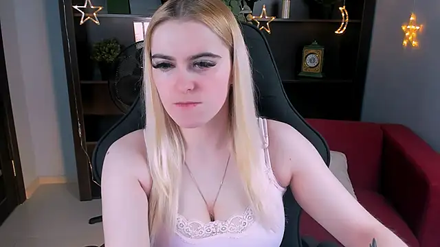 Stef Nicks online show from April 14, 2026, 9:15 am