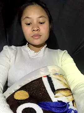 NhuFox online show from November 22, 2025, 1:10 pm