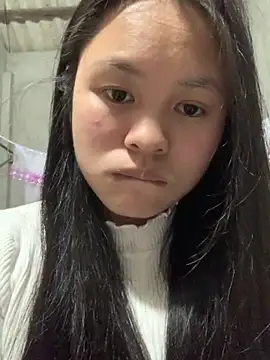 NhuFox online show from December 15, 2025, 1:59 pm