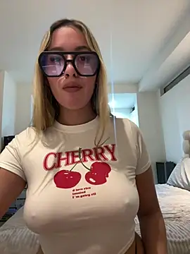 miagarcia250 online show from April 29, 2026, 2:59 am