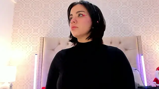 Snapshot of SuccubusDolly chatting on December 5, 2025, 8:16 pm SuccubusDolly online show from December 5, 2025, 8:16 pm