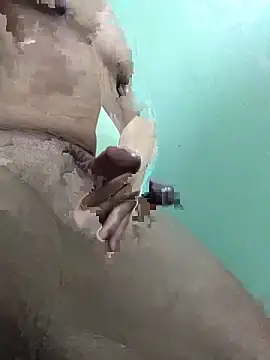 Snapshot of Huynh-duc-huy chatting on October 15, 2025, 2:28 pm Huynh-duc-huy online show from October 15, 2025, 2:28 pm