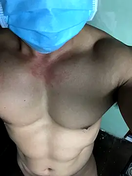 Snapshot of Huynh-duc-huy chatting on November 19, 2025, 7:30 am Huynh-duc-huy online show from November 19, 2025, 7:30 am