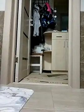 Snapshot of N_i_k_o_l_a_u chatting on February 15, 2026, 9:19 am N i k o l a u online show from February 15, 2026, 9:19 am