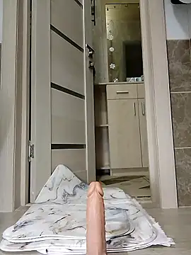 N i k o l a u online show from April 6, 2026, 5:58 pm