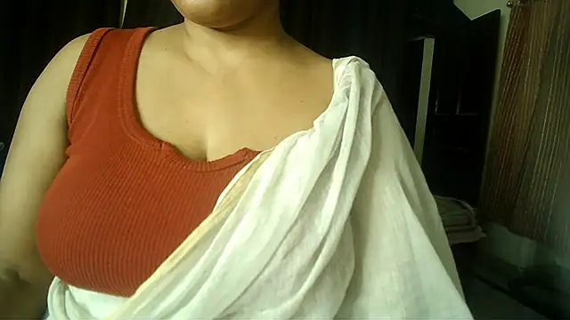 Snapshot of Anaconda-Mall chatting on May 21, 2026, 8:16 pm Anaconda-Mall online show from May 21, 2026, 8:16 pm