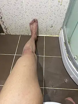 Snapshot of BatchedTracer chatting on January 16, 2026, 10:25 pm BatchedTracer online show from January 16, 2026, 10:25 pm