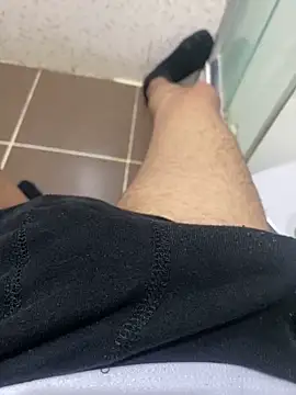 Snapshot of BatchedTracer chatting on February 14, 2026, 11:45 pm BatchedTracer online show from February 14, 2026, 11:45 pm