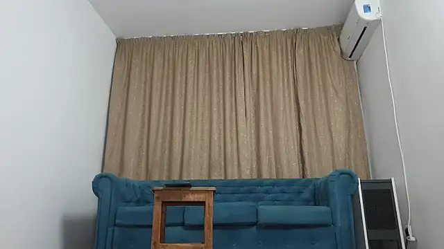 Snapshot of BLOND_GOD chatting on May 27, 2026, 6:38 pm BLOND GOD online show from May 27, 2026, 6:38 pm