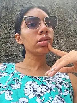 Snapshot of RavenShyfit chatting on October 31, 2025, 4:19 pm RavenShyfit online show from October 31, 2025, 4:19 pm