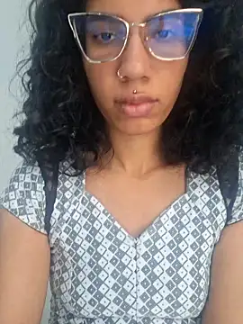 Snapshot of RavenShyfit chatting on November 13, 2025, 11:20 am RavenShyfit online show from November 13, 2025, 11:20 am