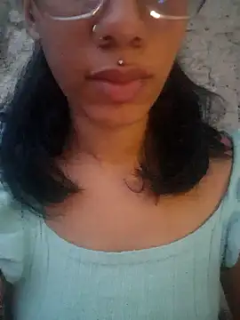 Snapshot of RavenShyfit chatting on November 19, 2025, 8:53 pm RavenShyfit online show from November 19, 2025, 8:53 pm