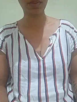 Snapshot of RavenShyfit chatting on November 22, 2025, 7:24 pm RavenShyfit online show from November 22, 2025, 7:24 pm