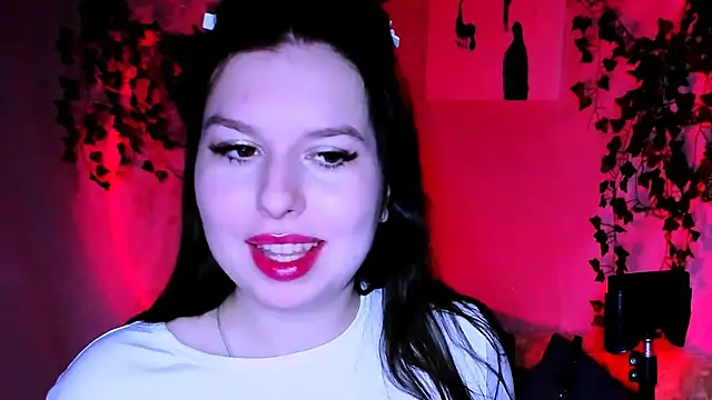 ChloeRicc online show from November 30, 2025, 6:23 pm