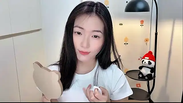 Rosalind xixi online show from December 4, 2025, 8:12 am