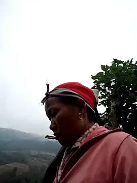 Snapshot of TinTin321 chatting on December 17, 2025, 3:12 am TinTin321 online show from December 17, 2025, 3:12 am