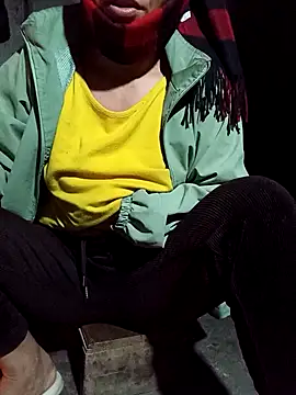 Snapshot of TinTin321 chatting on February 3, 2026, 11:43 pm TinTin321 online show from February 3, 2026, 11:43 pm