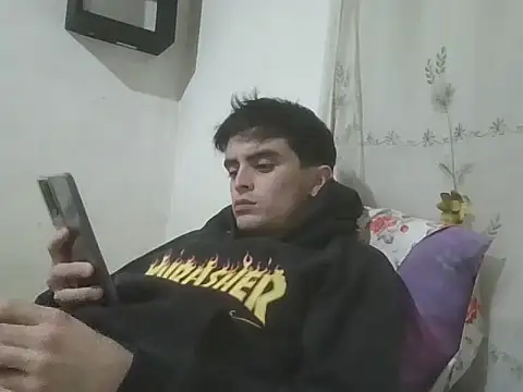 Snapshot of Rodrigo99_9 chatting on May 14, 2026, 1:01 am Rodrigo99 9 online show from May 14, 2026, 1:01 am