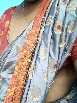 yelmaji91 online show from November 9, 2025, 5:39 am