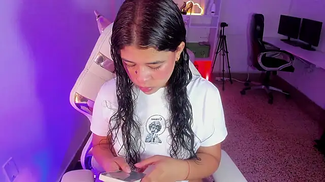 Ivy nt online show from November 14, 2025, 12:48 pm