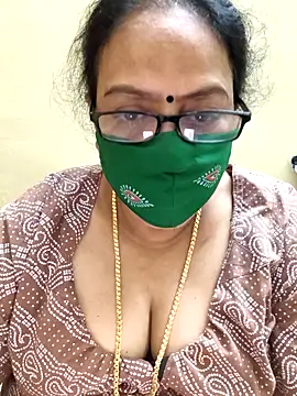 Snapshot of heera-rani chatting on December 20, 2025, 5:09 pm heera-rani online show from December 20, 2025, 5:09 pm