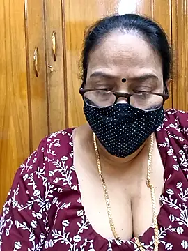 Snapshot of heera-rani chatting on January 14, 2026, 7:14 am heera-rani online show from January 14, 2026, 7:14 am