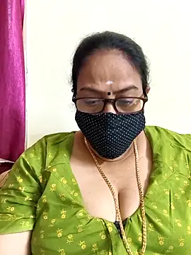 Snapshot of heera-rani chatting on January 17, 2026, 6:18 am heera-rani online show from January 17, 2026, 6:18 am