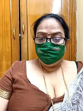 Snapshot of heera-rani chatting on February 22, 2026, 7:29 am heera-rani online show from February 22, 2026, 7:29 am