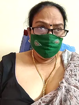 Snapshot of heera-rani chatting on March 2, 2026, 7:15 am heera-rani online show from March 2, 2026, 7:15 am