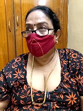 Snapshot of heera-rani chatting on March 18, 2026, 1:36 pm heera-rani online show from March 18, 2026, 1:36 pm